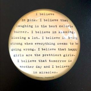 💛 be strong….. feel beautiful🦋